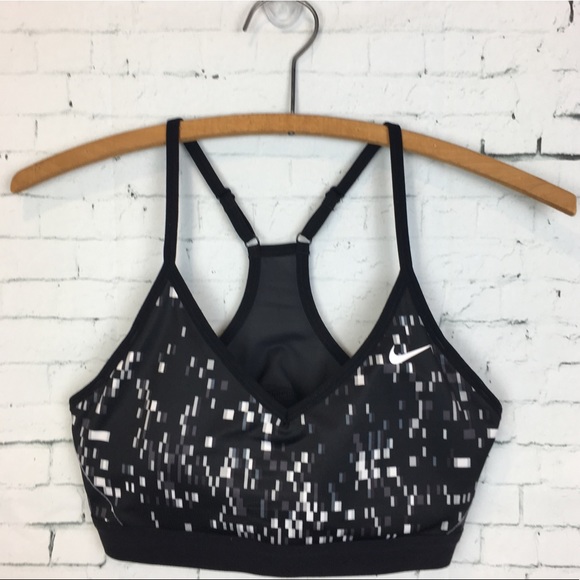 nike patterned sports bra
